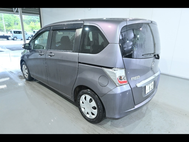 HONDA FREED 2012