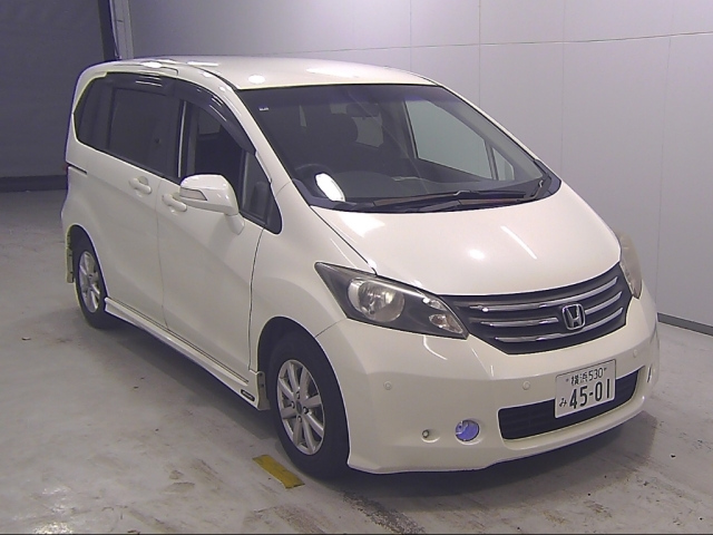HONDA FREED 2011