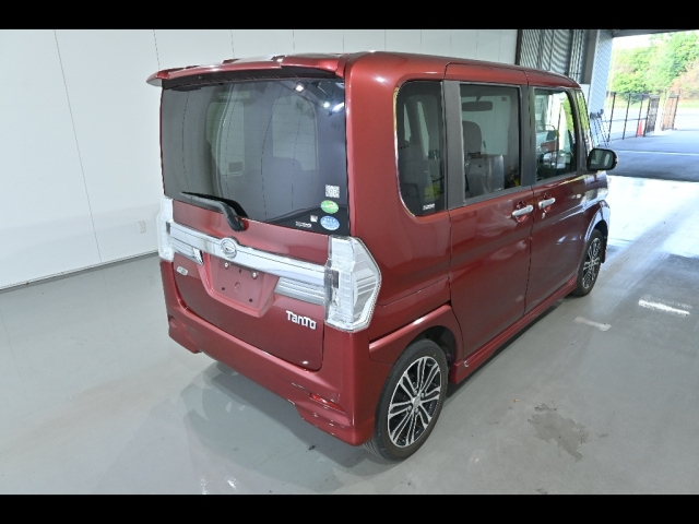 DAIHATSU TANTO 2014