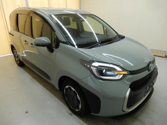 TOYOTA SIENTA 2022