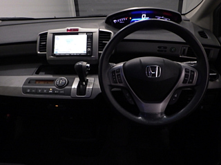 HONDA FREED 2012