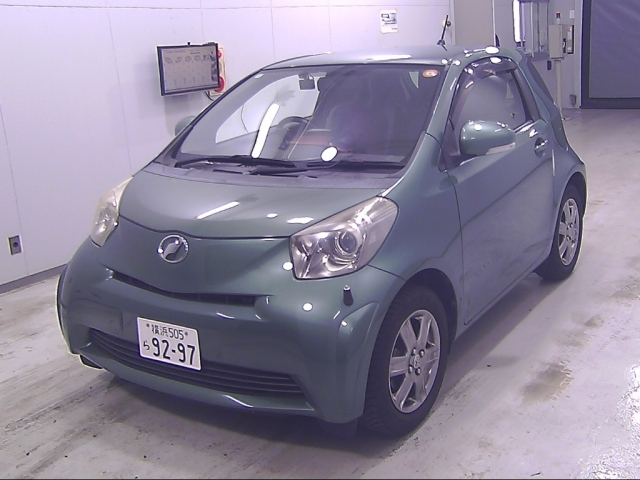 TOYOTA IQ 2010
