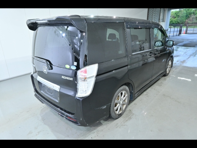 HONDA STEP WAGON 2010