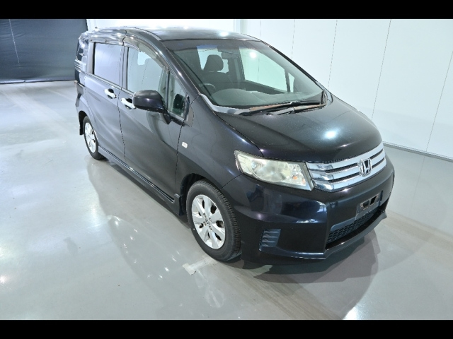 HONDA FREED 2010