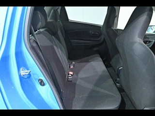 TOYOTA VITZ 2017