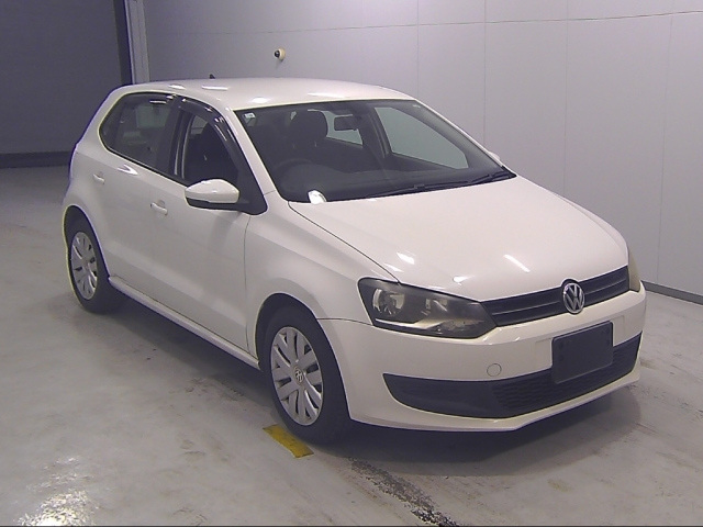 VOLKSWAGEN POLO 2010