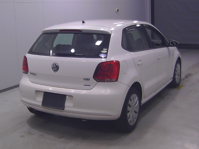VOLKSWAGEN POLO 2010