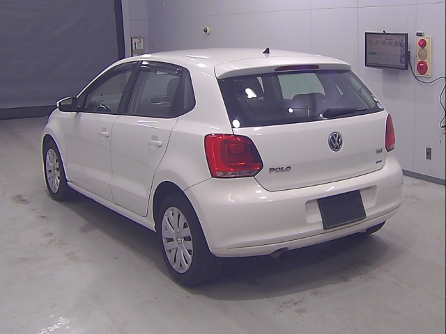 VOLKSWAGEN POLO 2010