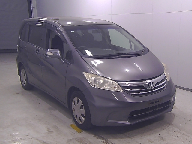 HONDA FREED 2012