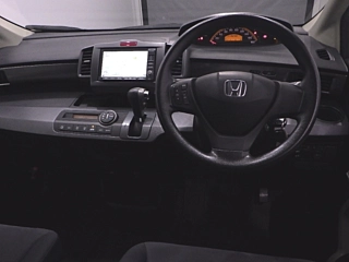 HONDA FREED 2009