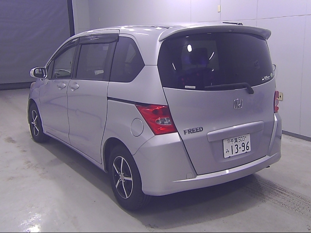 HONDA FREED 2009