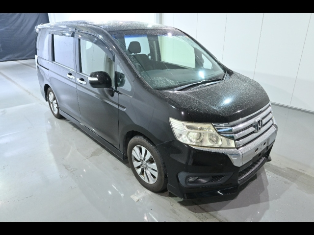 HONDA STEP WAGON 2012