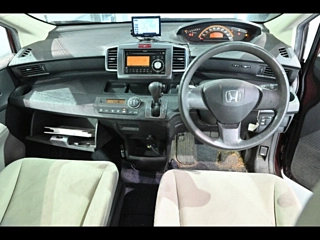 HONDA FREED 2008