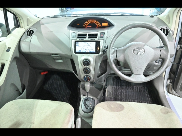 TOYOTA VITZ 2008