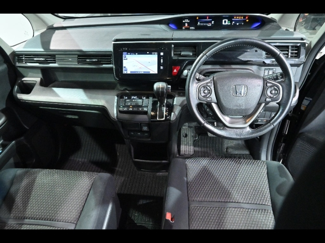 HONDA STEP WAGON 2015