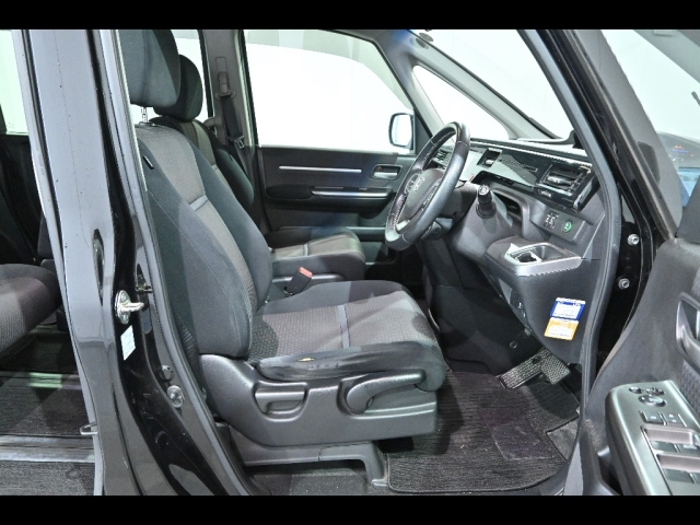 HONDA STEP WAGON 2015