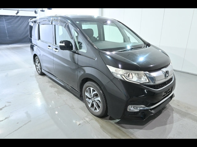 HONDA STEP WAGON 2015
