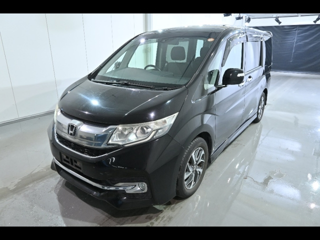 HONDA STEP WAGON 2015