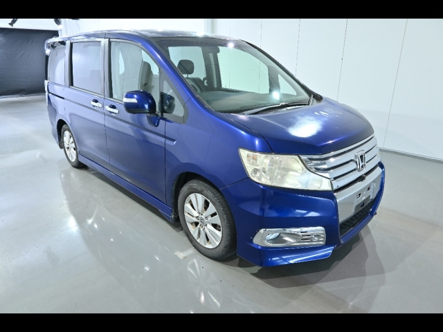HONDA STEP WAGON 2011