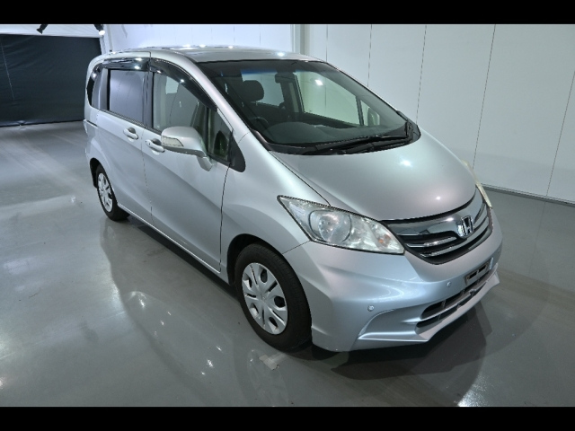 HONDA FREED 2012
