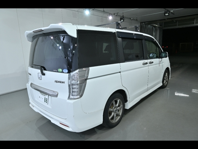 HONDA STEP WAGON 2013
