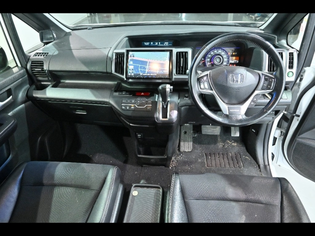 HONDA STEP WAGON 2013