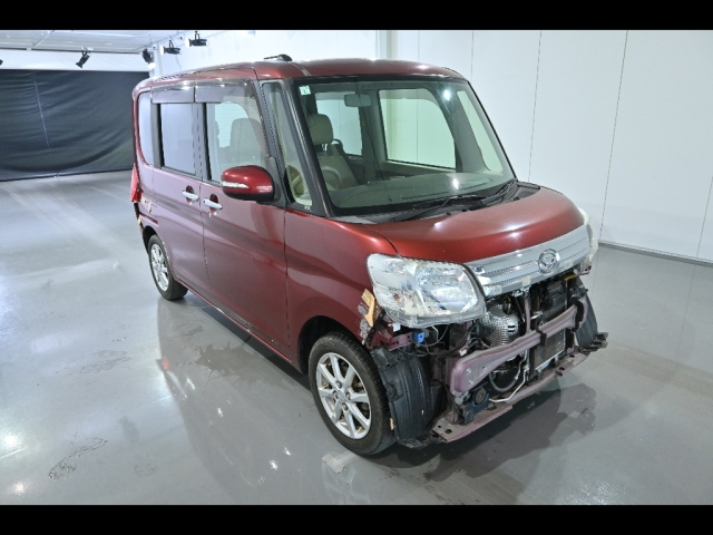 DAIHATSU TANTO 2015