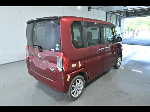 DAIHATSU TANTO 2015