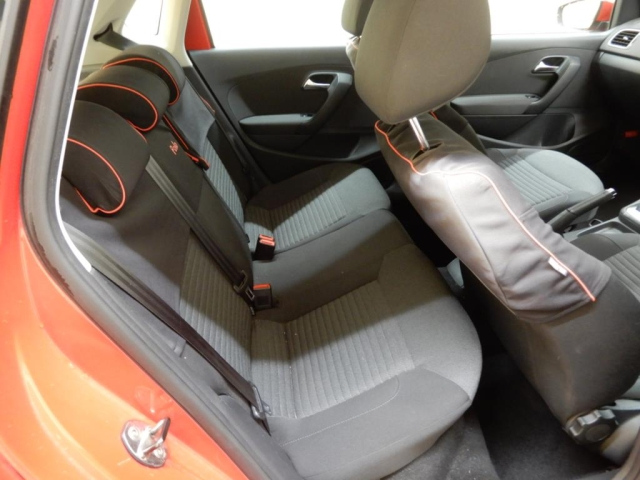 VOLKSWAGEN POLO 2013