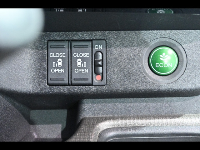 HONDA STEP WAGON 2015