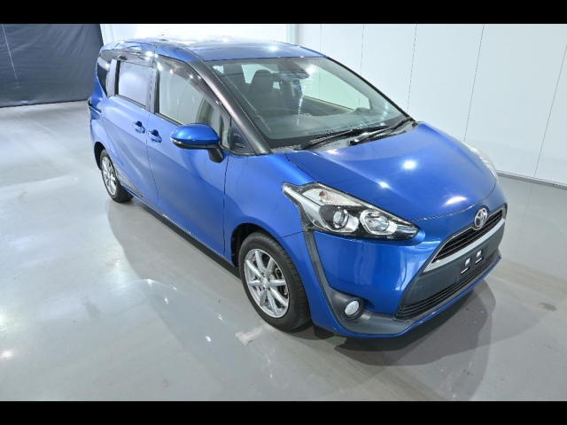 TOYOTA SIENTA 2017