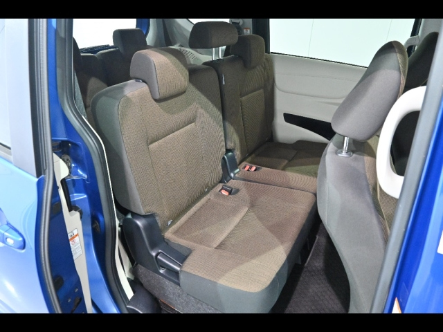 TOYOTA SIENTA 2017