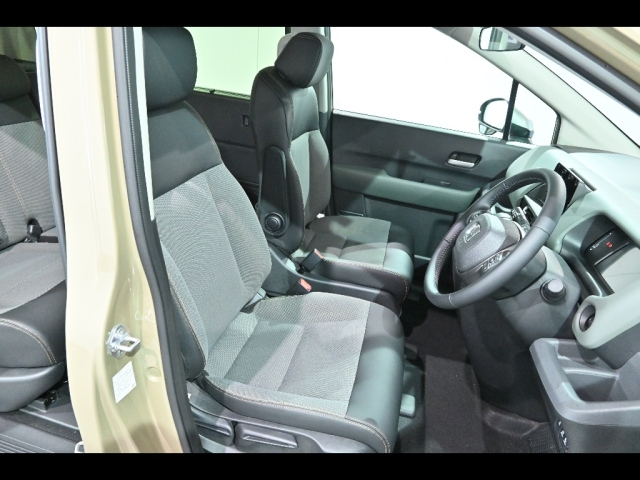 HONDA FREED 2025