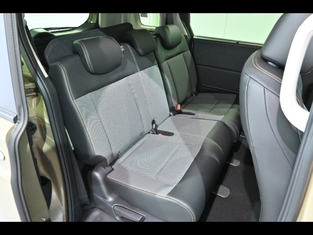 HONDA FREED 2025