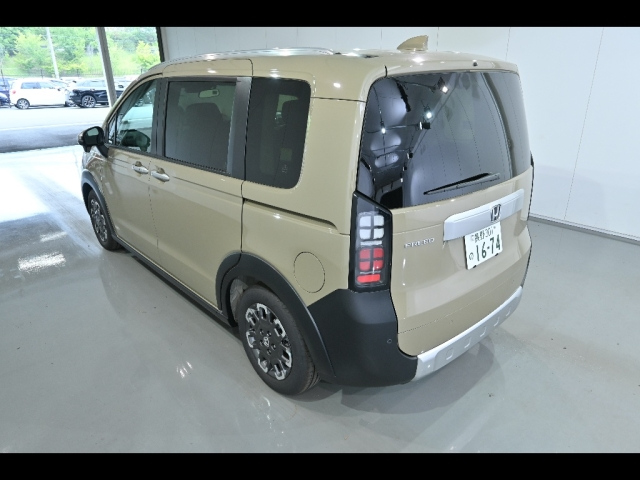 HONDA FREED 2025