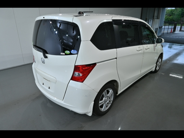 HONDA FREED 2009