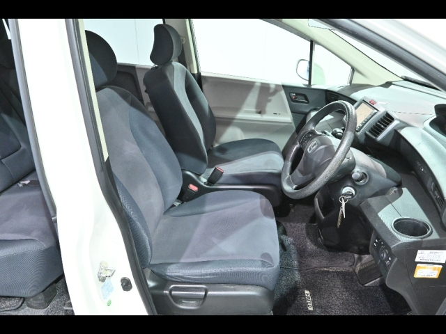 HONDA FREED 2009