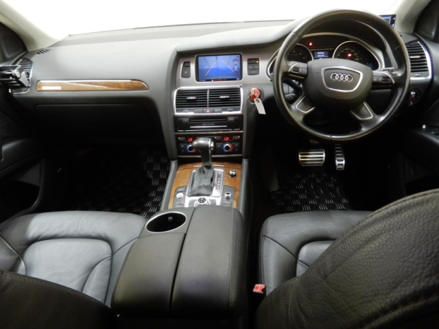 AUDI Q7 2013