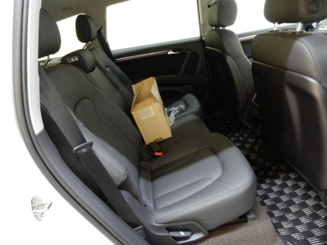 AUDI Q7 2013