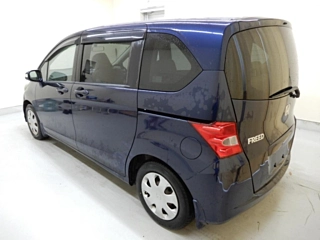 HONDA FREED 2010