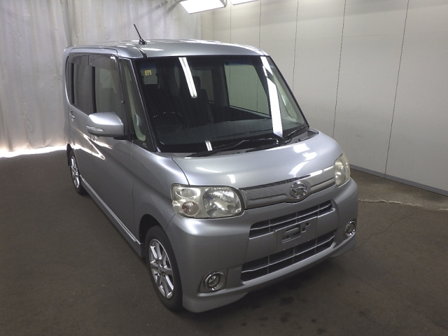 DAIHATSU TANTO 2012