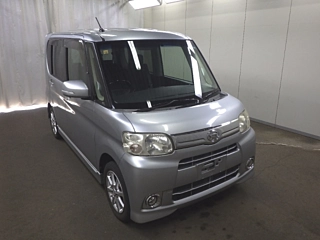 DAIHATSU TANTO 2012