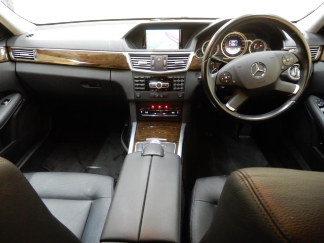 MERCEDES BENZ E CLASS WAGON 2011