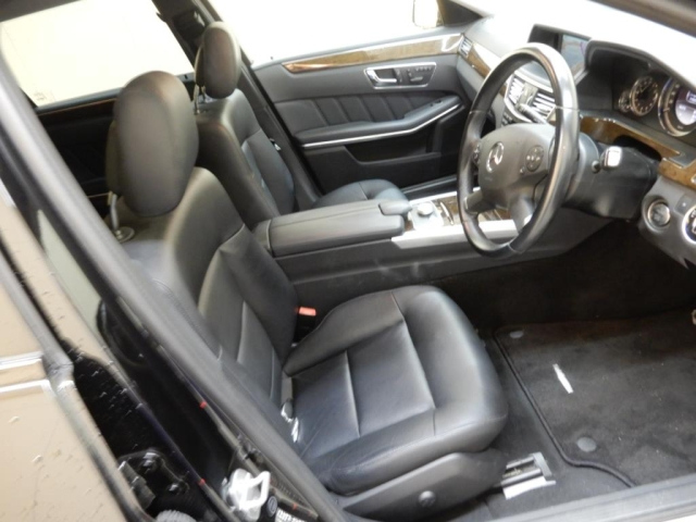 MERCEDES BENZ E CLASS WAGON 2011