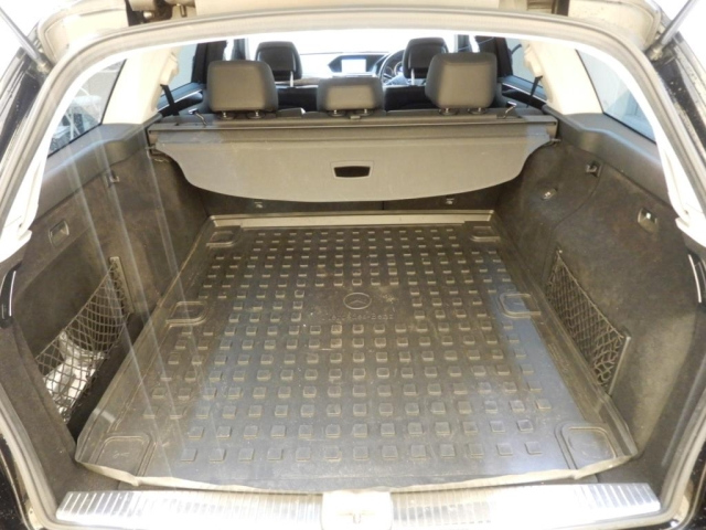 MERCEDES BENZ E CLASS WAGON 2011