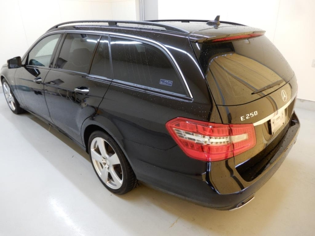 MERCEDES BENZ E CLASS WAGON 2011
