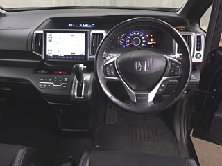 HONDA STEP WAGON 2012