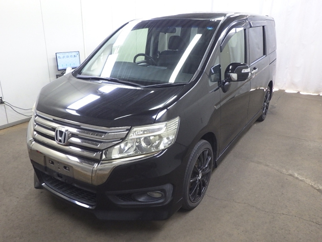 HONDA STEP WAGON 2012