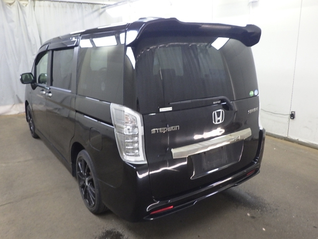 HONDA STEP WAGON 2012