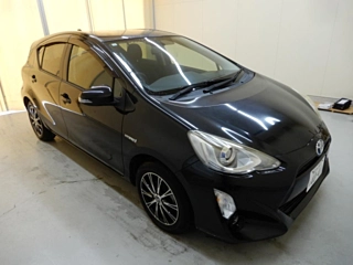 TOYOTA AQUA 2015